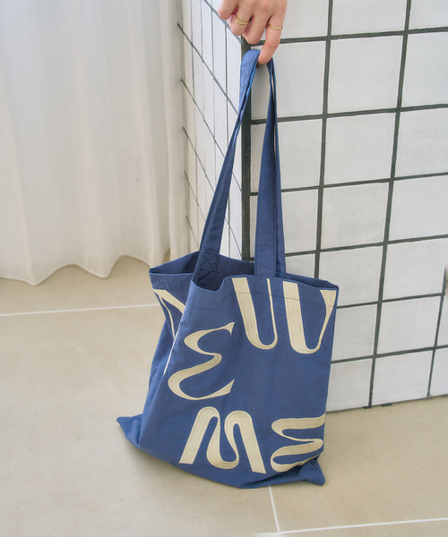 LE TALON（ルタロン）の「LETALON メッセージトート（トートバッグ・レディース・ブルー/ブルー系その他/アイボリー/レッド/ブラウン・FREE）」の4枚目の写真