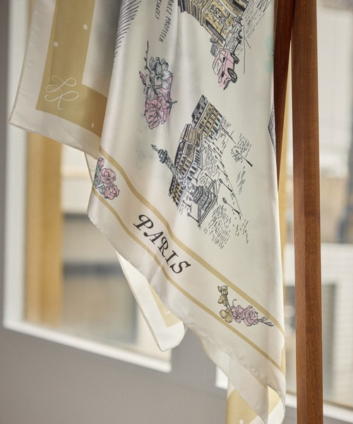 ROPE' PICNIC(ロペピクニック)の「シティーパターンスカーフ 90cm(バンダナ/スカーフ・レディース・ベージュ/サックスブルー/オレンジ系その他・FREE)」の4枚目の写真