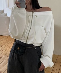 オフショルジップスウェット