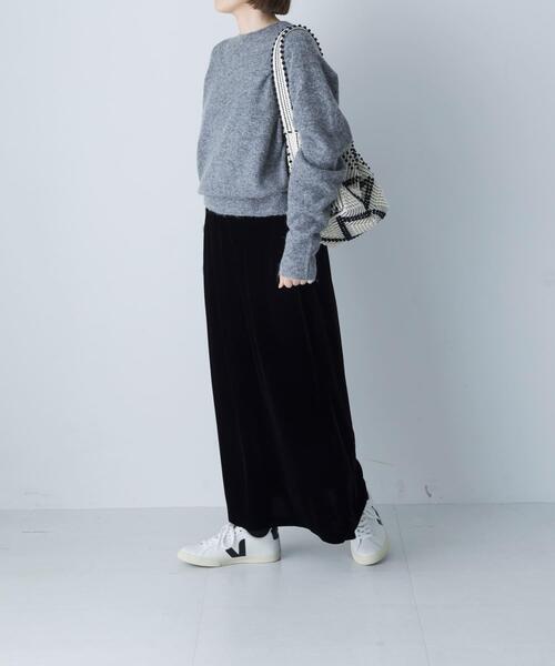 かぐれ(カグレ)の「アルパカクルーネックニット(ニット/セーター・レディース・グレー/イエロー/ブルー・FREE)」の14枚目の写真