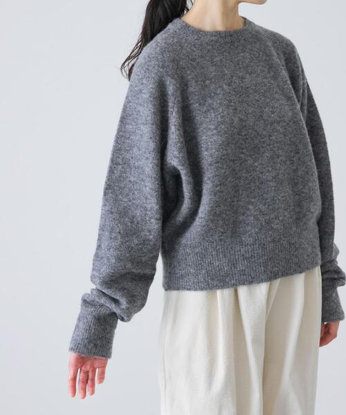 新品・タグ付き　かぐれ　アルパカクルーネックプルオーバー　ダークグレー かぐれ（カグレ）の「アルパカクルーネックニット（ニット/セーター