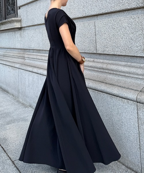 JENNE(ジェンヌ)の「タック立体ドレスワンピ(防シワ・接触冷感・eco素材)(ワンピース・レディース・ブラック/グリーン/ネイビー・MEDIUM/SMALL/X-LARGE/LARGE)」の20枚目の写真