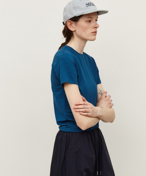 Auntie Rosa Holiday(アンティローザホリデー)の「ベーシッククルーTEE / 接触冷感 / 抗菌防臭 / UVCUT(Tシャツ/カットソー・レディース・チャコールグレー/オフホワイト/ブラック/ダークブルー・FREE)」の15枚目の写真