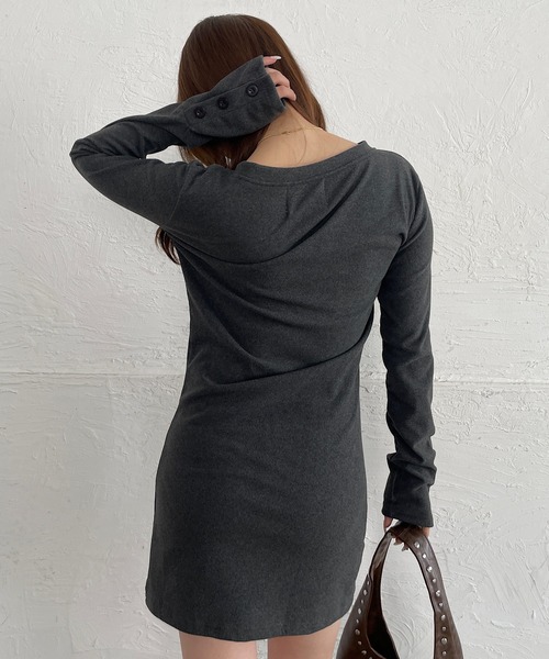 ROGER AND RAW（ロジャーアンドロウ）の「ヘンリーネック長袖ミニワンピース（ワンピース・レディース・ブラウン/チャコールグレー・FREE）」の9枚目の写真