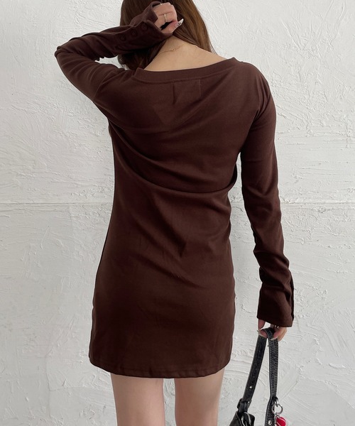 ROGER AND RAW（ロジャーアンドロウ）の「ヘンリーネック長袖ミニワンピース（ワンピース・レディース・ブラウン/チャコールグレー・FREE）」の21枚目の写真