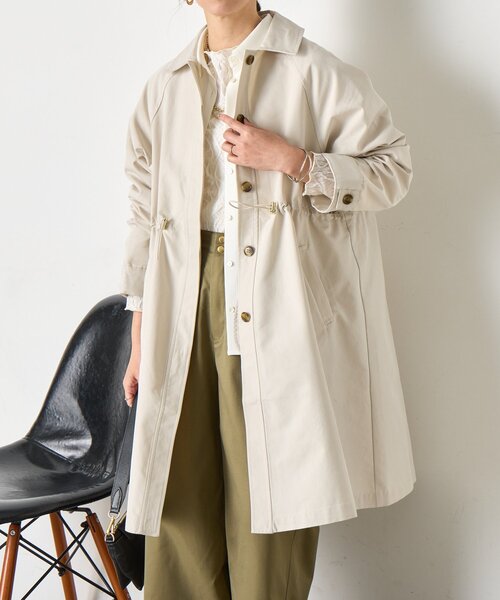 Jena espace merveilleux(ジェナ エスパスメルヴェイユ)の「ウエストギャザーコート(ステンカラーコート・レディース・アイボリー/カーキ・FREE)」の15枚目の写真
