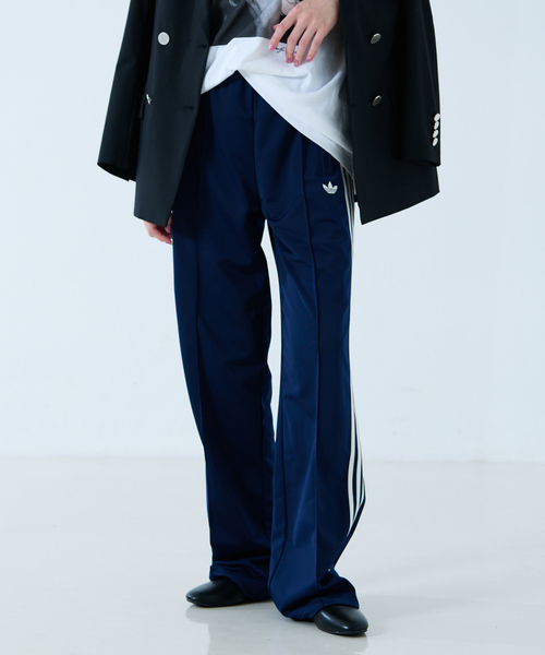 adidas（アディダス）の「【adidas originals / アディダスオリジナルス】FIRE BIRD LOOSE / ファイヤーバード ルーズ（その他パンツ・レディース・ネイビー・M/S）」の2枚目の写真