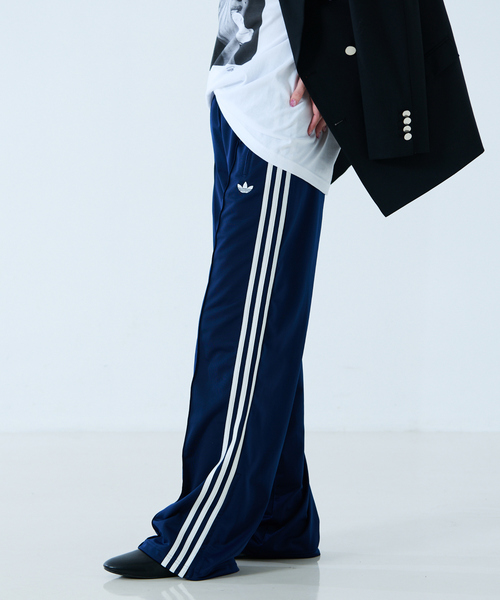 adidas（アディダス）の「【adidas originals / アディダスオリジナルス】FIRE BIRD LOOSE / ファイヤーバード ルーズ（その他パンツ・レディース・ネイビー・M/S）」の4枚目の写真