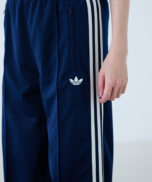 adidas(アディダス)の「【adidas originals / アディダスオリジナルス】FIRE BIRD LOOSE / ファイヤーバード ルーズ(その他パンツ・レディース・ネイビー・M/S)」の2枚目の写真