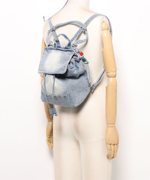 Desigual（デシグアル）の「デニム フラップ ミニバックパック（バックパック/リュック・レディース・ブルー・FREE）」の9枚目の写真