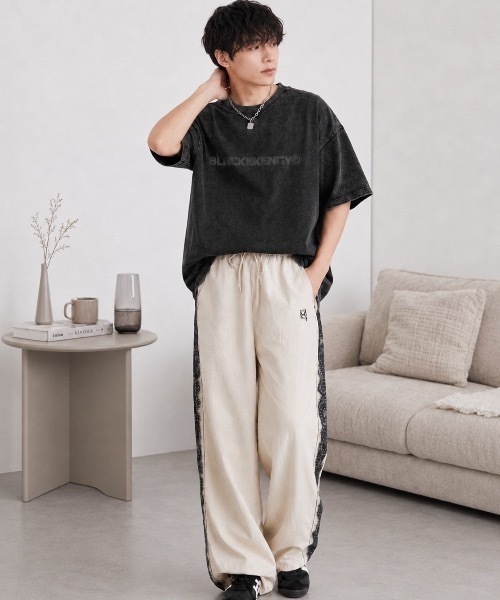 SHEPP(シープ)の「【UNISEX】ヴィンテージ風ウォッシュド加工 ストリート ビッグシルエットT ハーフスリーブ(Tシャツ/カットソー・メンズ・ブラック・M/L)」の12枚目の写真