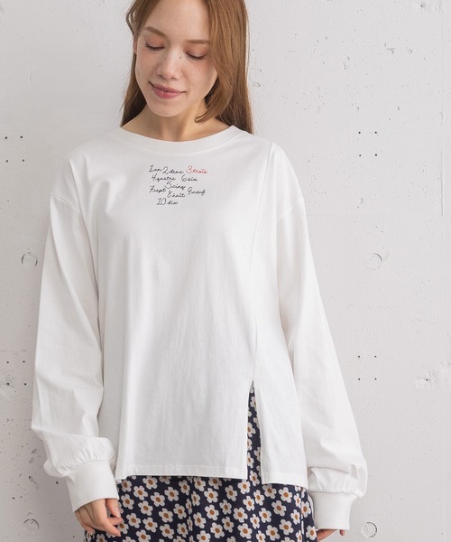 POU DOU DOU(プードゥドゥ)の「スリットデザインロゴ刺繍ロンT(Tシャツ/カットソー・レディース・オフホワイト/ブルー/ネイビー・3)」の2枚目の写真