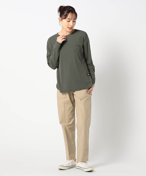 Grand PARK(グランドパーク)の「【日本製】長袖 裾ラウンドカットソー(Tシャツ/カットソー・レディース・ホワイト/チャコールグレー・FREE)」の4枚目の写真