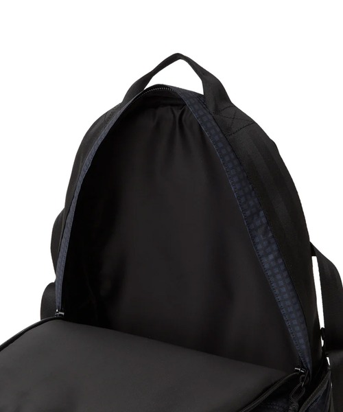 NEW ERA（ニューエラ）の「NEW ERA/ニューエラ バックパック キャリアパック 35L ブラックナイトカモ 14750923（バックパック/リュック・メンズ・ブラック・FREE）」の9枚目の写真