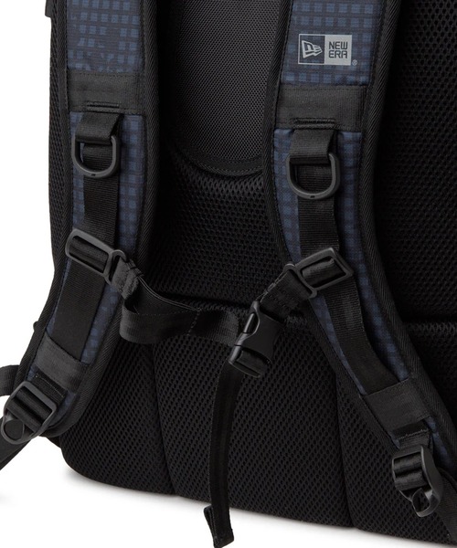 NEW ERA（ニューエラ）の「NEW ERA/ニューエラ バックパック キャリアパック 35L ブラックナイトカモ 14750923（バックパック/リュック・メンズ・ブラック・FREE）」の10枚目の写真