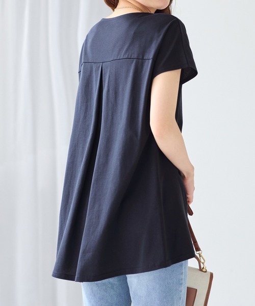 alotta(アロッタ)の「細見え叶う!AラインフレアチュニックTシャツ(チュニック・レディース・ブラック/ライラック/ブルー/ホワイト/ネイビー・M/L/LL)」の4枚目の写真