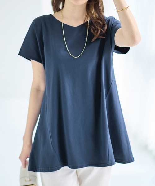 alotta(アロッタ)の「細見え叶う!AラインフレアチュニックTシャツ(チュニック・レディース・ブラック/ライラック/ブルー/ホワイト/ネイビー・M/L/LL)」の1枚目の写真