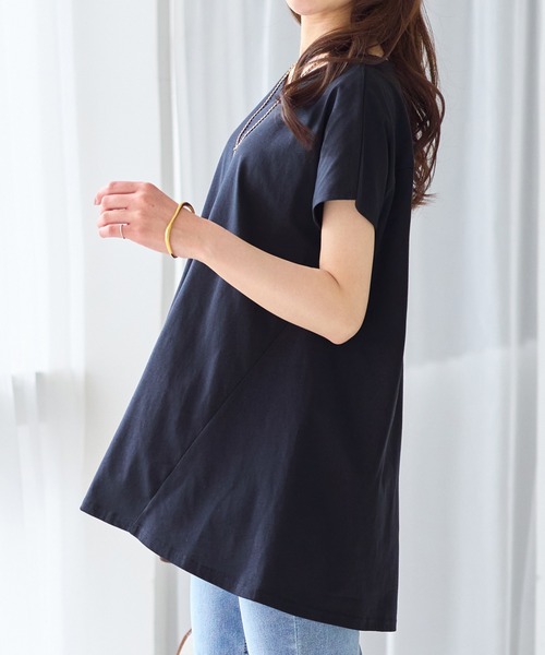 alotta(アロッタ)の「細見え叶う!AラインフレアチュニックTシャツ(チュニック・レディース・ブラック/ライラック/ブルー/ホワイト/ネイビー・M/L/LL)」の13枚目の写真