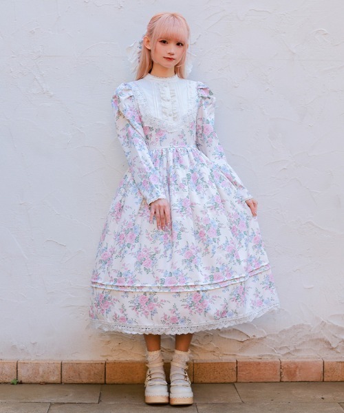 Chalmiere（シャルミエール）の「ボンボンショコラ柄ワンピース