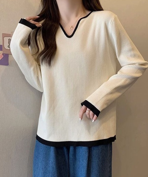 Flugge(フラッジー)の「Vネックレイヤードトップス(Tシャツ/カットソー・レディース・ブラック/アイボリー・MEDIUM)」の2枚目の写真