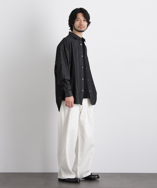 NANO universe(ナノユニバース)の「6.5oz リラックスデニムシャツ 長袖(シャツ/ブラウス・メンズ・ブルー/グレー/ブラック・L/M/S)」の16枚目の写真