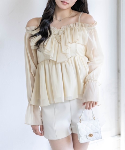 clear（クリア）の「フロントフリルオフショル長袖ブラウス（シャツ/ブラウス・レディース・イエロー/アイボリー/ピンク/ライトグレー・F）」の3枚目の写真