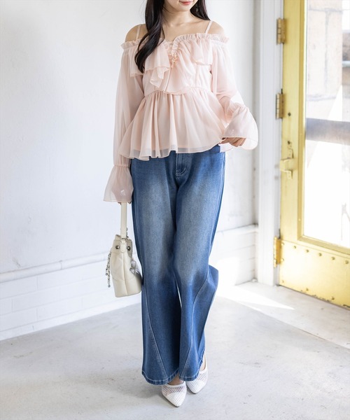 clear（クリア）の「フロントフリルオフショル長袖ブラウス（シャツ/ブラウス・レディース・イエロー/アイボリー/ピンク/ライトグレー・F）」の10枚目の写真