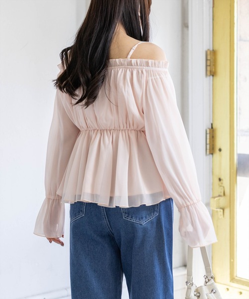 clear（クリア）の「フロントフリルオフショル長袖ブラウス（シャツ/ブラウス・レディース・イエロー/アイボリー/ピンク/ライトグレー・F）」の7枚目の写真