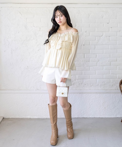 clear（クリア）の「フロントフリルオフショル長袖ブラウス（シャツ/ブラウス・レディース・イエロー/アイボリー/ピンク/ライトグレー・F）」の14枚目の写真