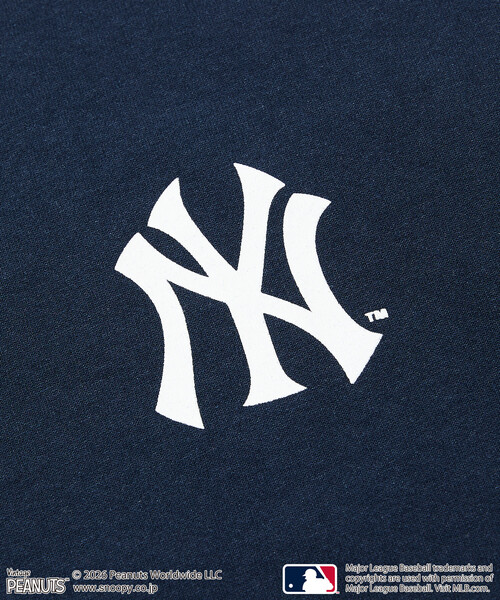 FREAK'S STORE（フリークスストア）の「限定展開 PEANUTS×MLB 別注 ビッグシルエット バックプリント Tシャツ / YANKEES（Tシャツ/カットソー・メンズ・アッシュグレー/ブラック/ホワイト/ネイビー・SMALL/MEDIUM/LARGE）」の8枚目の写真