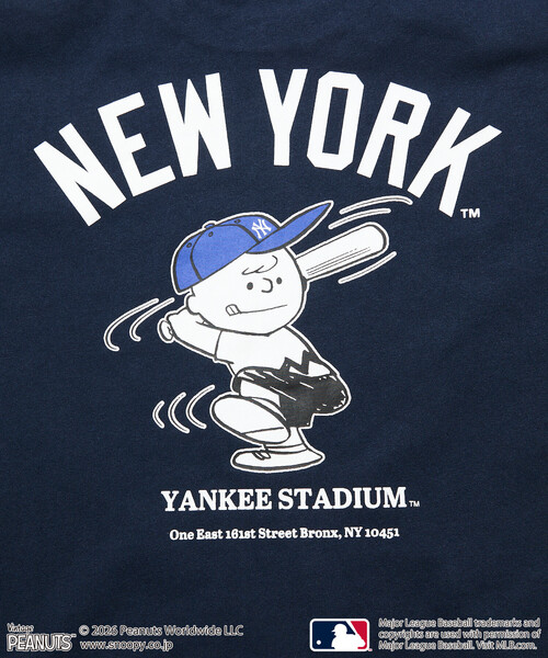 FREAK'S STORE（フリークスストア）の「限定展開 PEANUTS×MLB 別注 ビッグシルエット バックプリント Tシャツ / YANKEES（Tシャツ/カットソー・メンズ・アッシュグレー/ブラック/ホワイト/ネイビー・SMALL/MEDIUM/LARGE）」の9枚目の写真