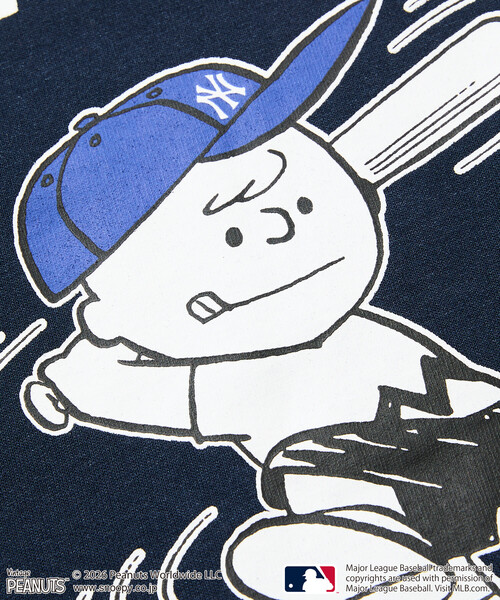 FREAK'S STORE（フリークスストア）の「限定展開 PEANUTS×MLB 別注 ビッグシルエット バックプリント Tシャツ / YANKEES（Tシャツ/カットソー・メンズ・アッシュグレー/ブラック/ホワイト/ネイビー・SMALL/MEDIUM/LARGE）」の10枚目の写真