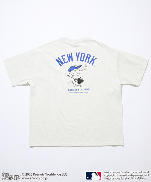 FREAK'S STORE（フリークスストア）の「限定展開 PEANUTS×MLB 別注 ビッグシルエット バックプリント Tシャツ / YANKEES（Tシャツ/カットソー・メンズ・アッシュグレー/ブラック/ホワイト/ネイビー・SMALL/MEDIUM/LARGE）」の12枚目の写真