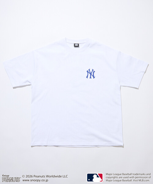 FREAK'S STORE（フリークスストア）の「限定展開 PEANUTS×MLB 別注 ビッグシルエット バックプリント Tシャツ / YANKEES（Tシャツ/カットソー・メンズ・アッシュグレー/ブラック/ホワイト/ネイビー・SMALL/MEDIUM/LARGE）」の14枚目の写真