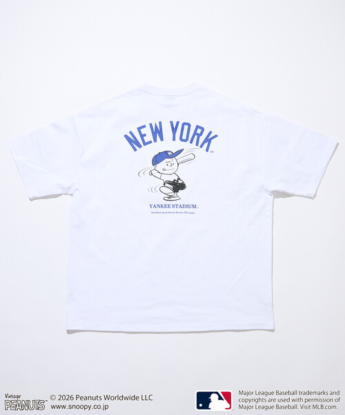 FREAK'S STORE（フリークスストア）の「限定展開 PEANUTS×MLB 別注 ビッグシルエット バックプリント Tシャツ / YANKEES（Tシャツ/カットソー・メンズ・アッシュグレー/ブラック/ホワイト/ネイビー・SMALL/MEDIUM/LARGE）」の15枚目の写真