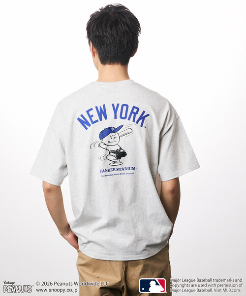 FREAK'S STORE（フリークスストア）の「限定展開 PEANUTS×MLB 別注 ビッグシルエット バックプリント Tシャツ / YANKEES（Tシャツ/カットソー・メンズ・アッシュグレー/ブラック/ホワイト/ネイビー・SMALL/MEDIUM/LARGE）」の21枚目の写真