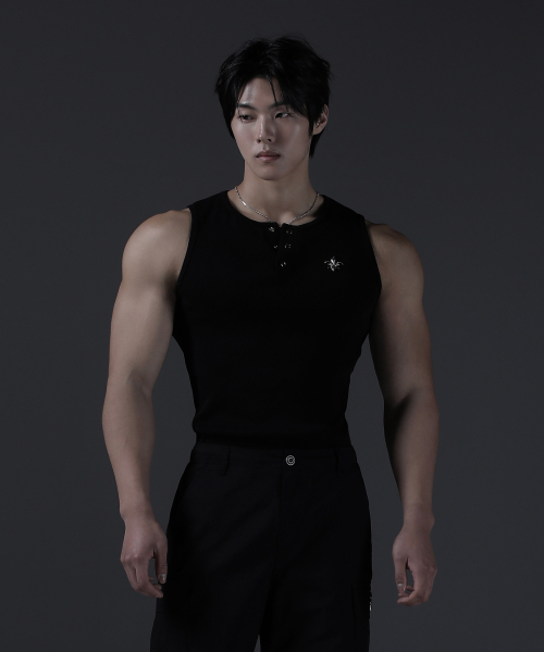 CARMID（カミド）の「グローリー ヘンリーネック スリーブレス [ブラック]（Tシャツ/カットソー・メンズ・その他・1/2）」の6枚目の写真