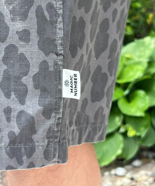 MAGIC NUMBER(マジック ナンバー)の「【MAGIC NUMBER】COTTON RIP LEOPARD BEACH PANTS(その他パンツ・メンズ・ブラック/ブラウン・LARGE/X-LARGE/MEDIUM)」の8枚目の写真