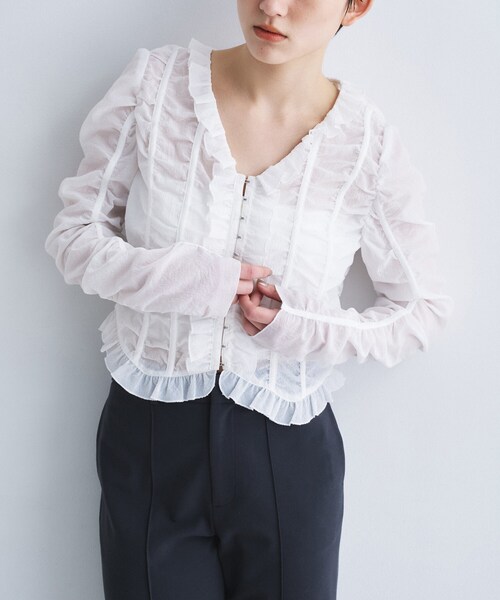 CODE A（コードエー）の「dobby ruffle blouse（シャツ/ブラウス・レディース・ブラック/ホワイト/アイボリー・00）」の8枚目の写真