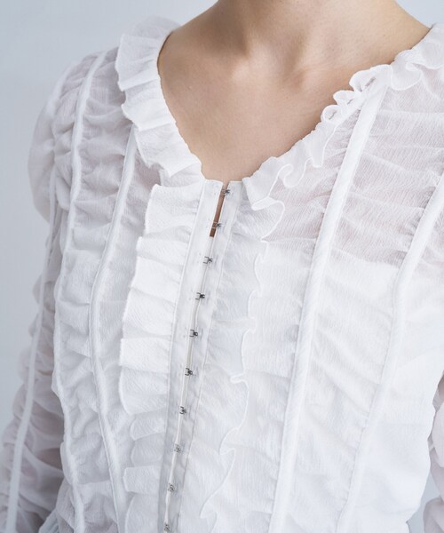 CODE A（コードエー）の「dobby ruffle blouse（シャツ/ブラウス・レディース・ブラック/ホワイト/アイボリー・00）」の12枚目の写真