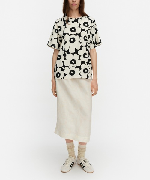 marimekko(マリメッコ)の「Tunnit Unikko / T-shirt(Tシャツ/カットソー・レディース・ブラック・LARGE/MEDIUM/SMALL/X-SMALL)」の5枚目の写真