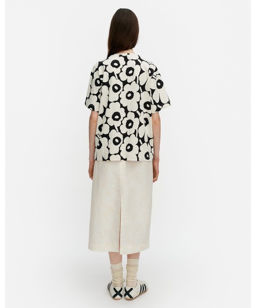 marimekko(マリメッコ)の「Tunnit Unikko / T-shirt(Tシャツ/カットソー・レディース・ブラック・LARGE/MEDIUM/SMALL/X-SMALL)」の7枚目の写真