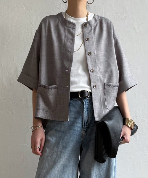 LBC(エルビーシー)の「エクリュハーフスリーブジャケット(テーラードジャケット・レディース・ベージュ/グレー・M/L)」の1枚目の写真