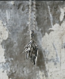 「BloodyMary/ブラッディマリー」アイスペンダント -青鳥- w/ブルーダイヤモンド（チェーン付属）