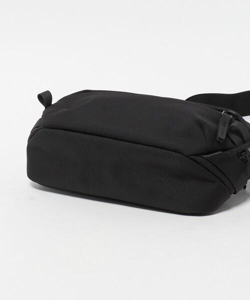 Aer（エアー）の「＜Aer＞デイ スリング 4 ショルダー バッグ（ショルダーバッグ・メンズ・ブラック・FREE）」の6枚目の写真