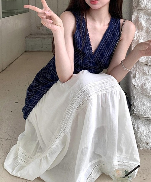 gossip！ロサンゼルス（ゴシップロサンゼルス）の「YUGA　レースステッチ　フレアスカート（スカート・レディース・ホワイト/オフホワイト・L/M）」の3枚目の写真