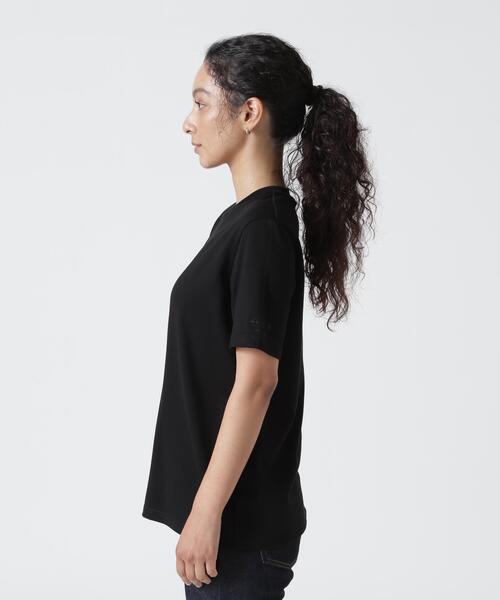 TATRAS（タトラス）の「TATRAS(タトラス) LAVINIA/ラヴィニア/Tシャツ（Tシャツ/カットソー・レディース・ブラック/アイボリー・3/2）」の6枚目の写真