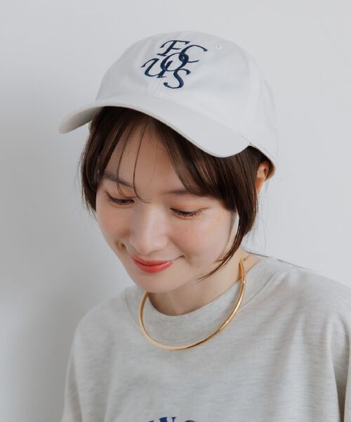 RETRO GIRL(レトロガール)の「ロゴ刺繍キャップ(キャップ・レディース・オフホワイト/ブラック/アニマル・ONE SIZE)」の1枚目の写真