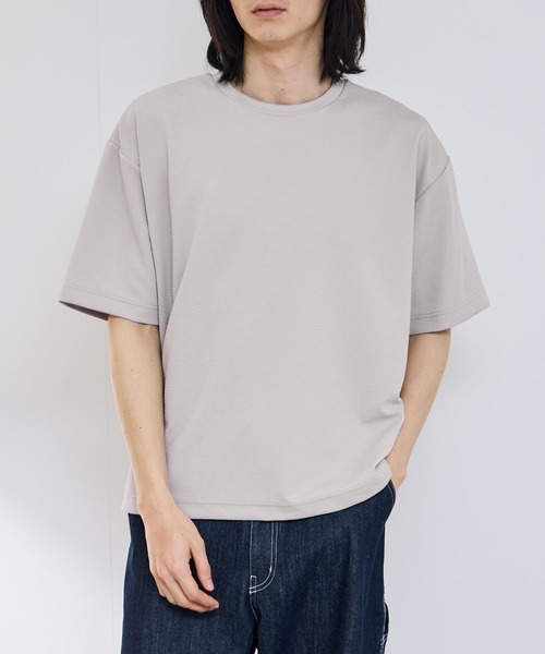 URBAN COLLECTION(アーバンコレクション)の「【URBANCOLLECTION/アーバンコレクション】リップル テーパードシルエット クルーネック 半袖Tシャツ 吸水速乾(Tシャツ/カットソー・メンズ・ベージュ/グレー/ブラック/グリーン/ホワイト・XL/L/M/S)」の3枚目の写真