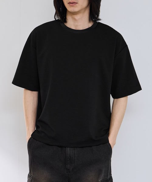 URBAN COLLECTION(アーバンコレクション)の「【URBANCOLLECTION/アーバンコレクション】リップル テーパードシルエット クルーネック 半袖Tシャツ 吸水速乾(Tシャツ/カットソー・メンズ・ベージュ/グレー/ブラック/グリーン/ホワイト・XL/L/M/S)」の2枚目の写真